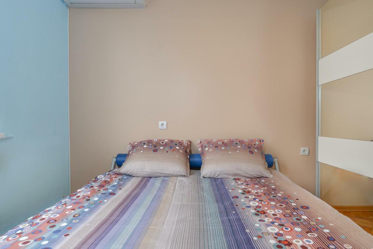 Comfortable One Bedroom Apartment In A Lively Area | Zona B5 | Russian Square Sófia Exterior foto