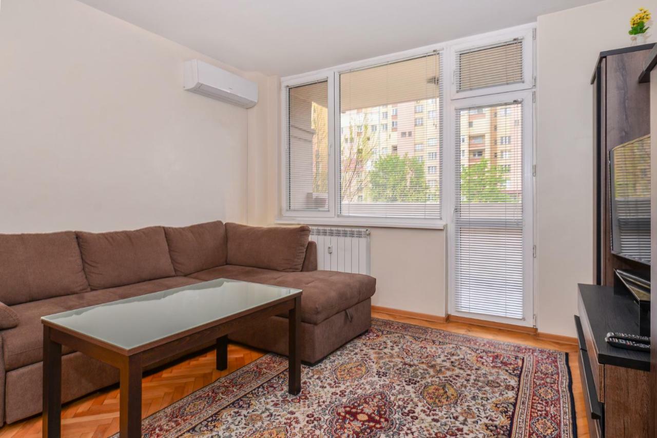 Comfortable One Bedroom Apartment In A Lively Area | Zona B5 | Russian Square Sófia Exterior foto