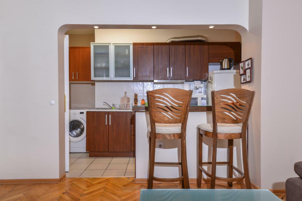 Comfortable One Bedroom Apartment In A Lively Area | Zona B5 | Russian Square Sófia Exterior foto
