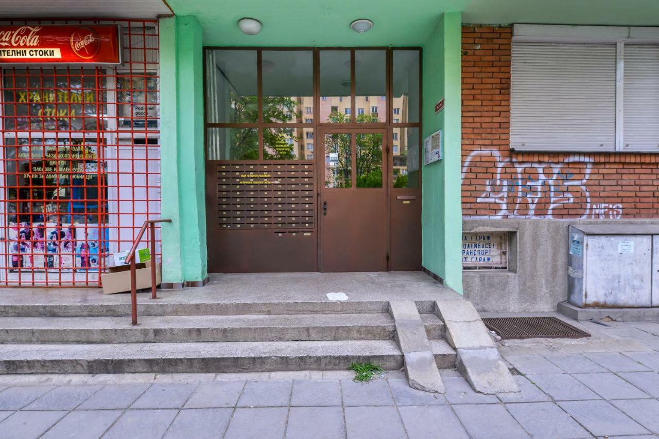 Comfortable One Bedroom Apartment In A Lively Area | Zona B5 | Russian Square Sófia Exterior foto