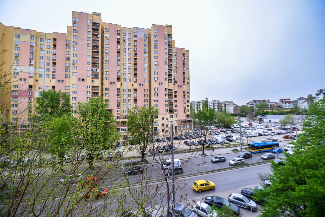 Comfortable One Bedroom Apartment In A Lively Area | Zona B5 | Russian Square Sófia Exterior foto
