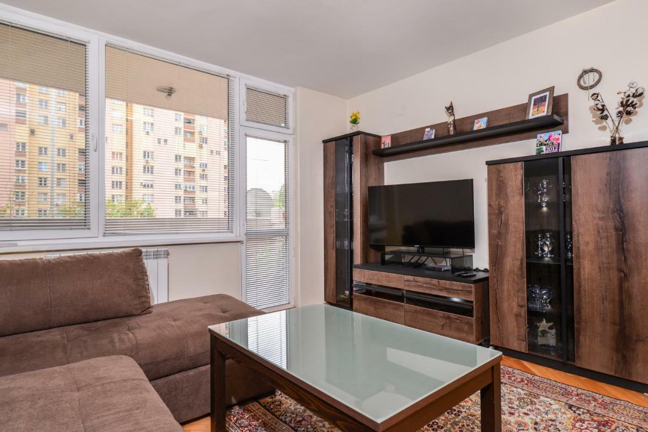 Comfortable One Bedroom Apartment In A Lively Area | Zona B5 | Russian Square Sófia Exterior foto